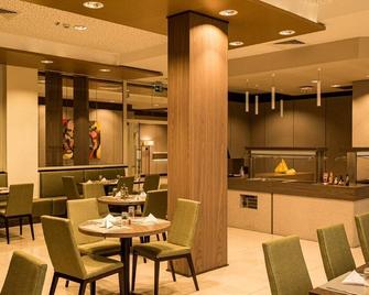 Heliconia Park Port Harcourt Hotel and Suites - Порт Харкорт - Ресторан