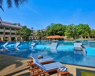 Radisson Blu Resort & Spa Alibaug, India - Alibag - Piscine