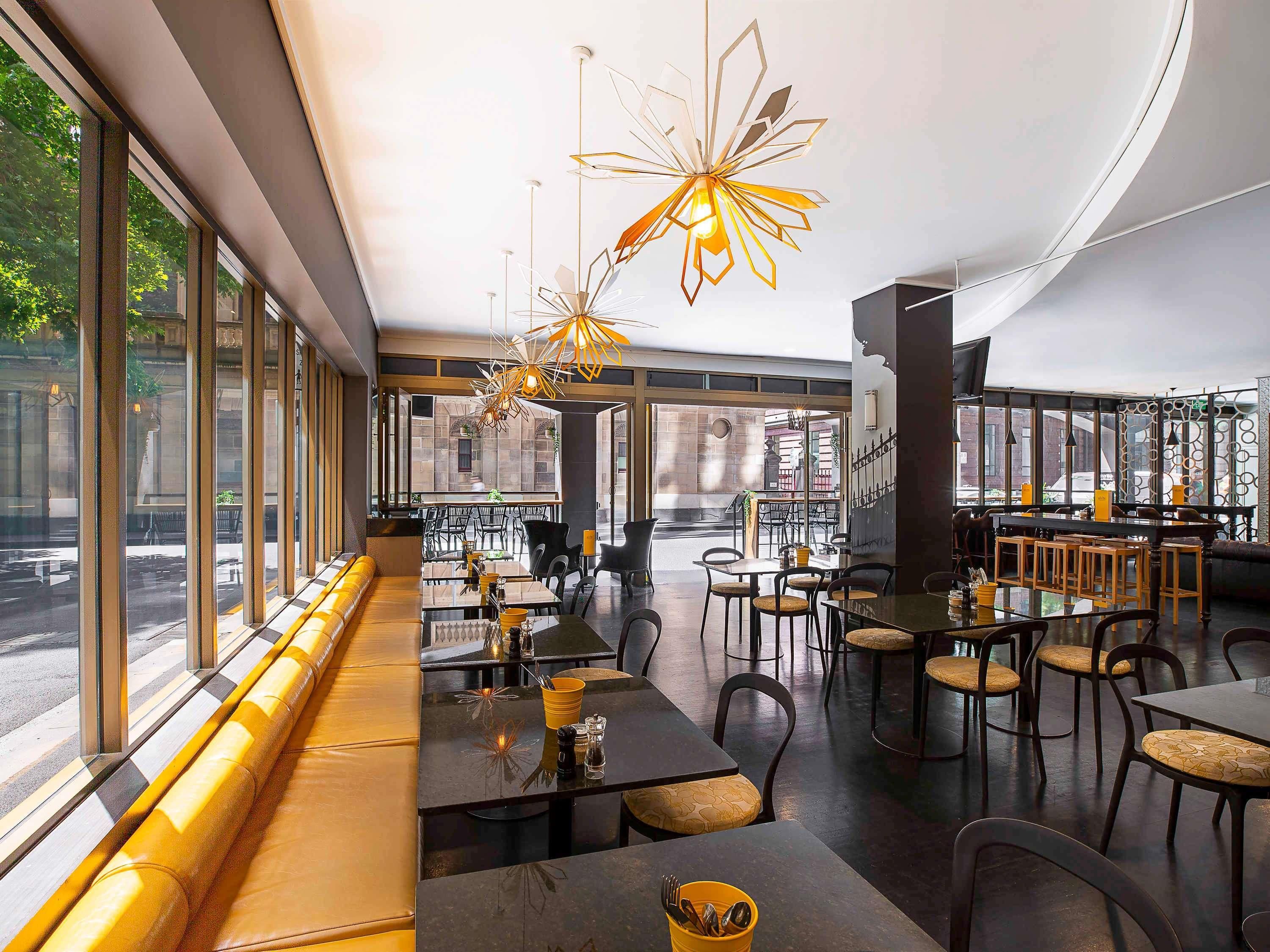 مانترا أون ليتل بورك ميلبورن