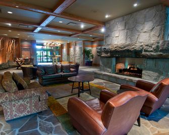 First Tracks Lodge - Whistler - Lounge