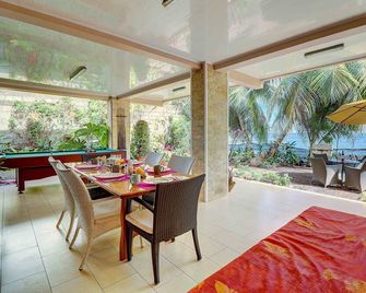 Tahiti beach house - Arue - Patio