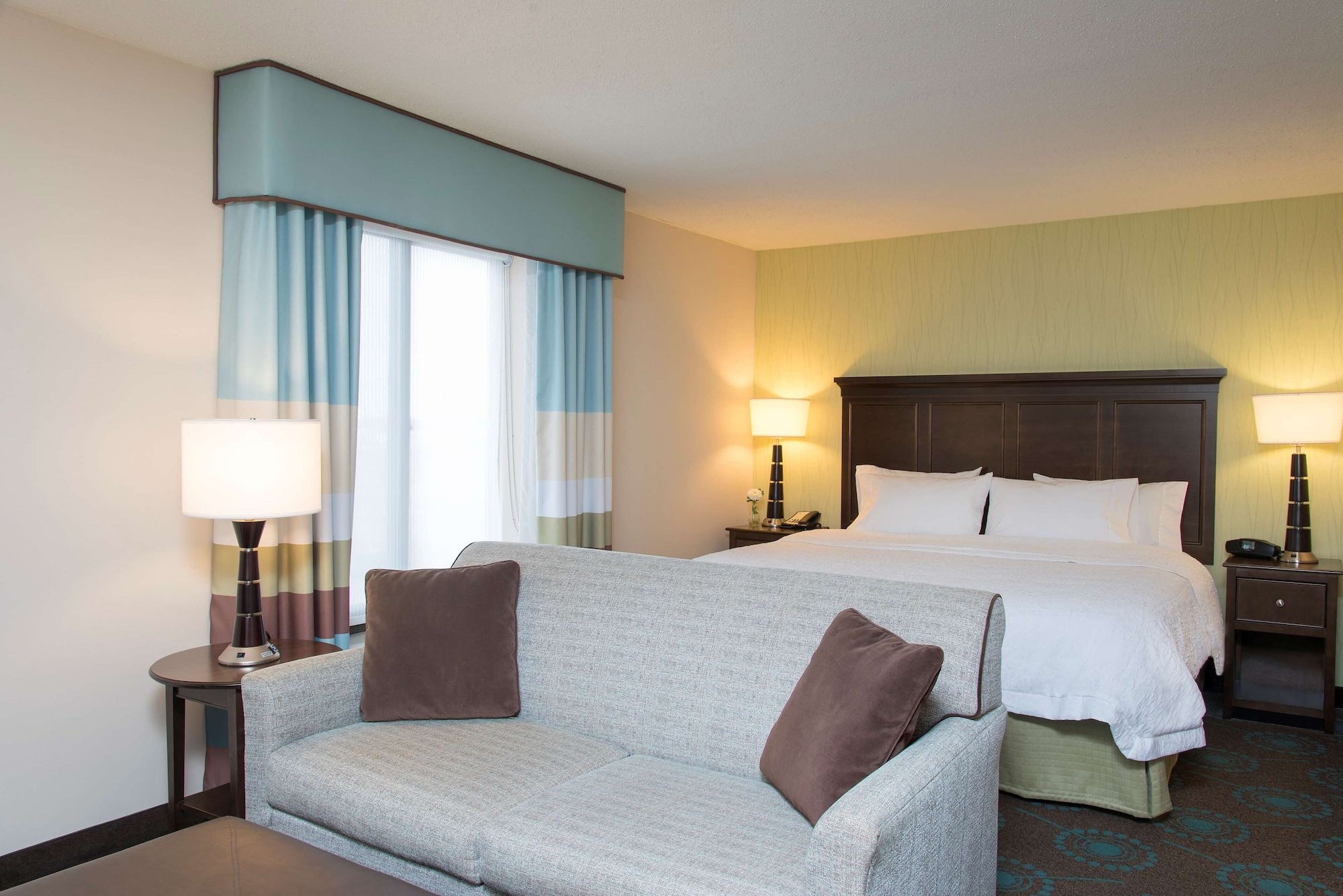 Hampton Inn & Suites Kokomo - Kokomo - Schlafzimmer