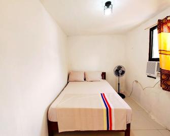 La Mallorca Backpackers Inn - Hostel - Adults Only - Coron - Habitación