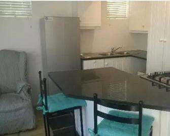 4 Duke Street Flat#2 - Mossel Bay - Küche