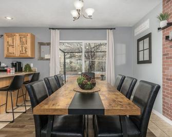 Mountain-View Townhouse - Pocatello - Dining room