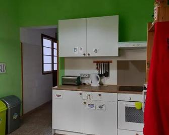 Hostel Vagamundo - Los Llanos de Aridane - Kitchen