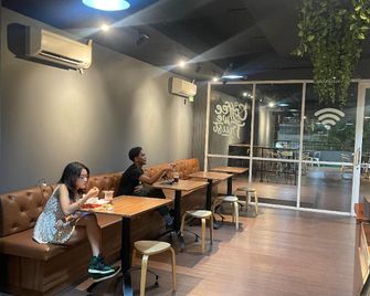 Aiotuku Hostelry - Yogyakarta - Lobby