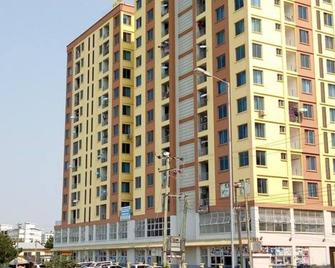 Kanyi Kg7 Three Bedrooms - Dar Es Salaam - Building