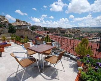 Urgup Konak Hotel - Ürgüp - Balcón