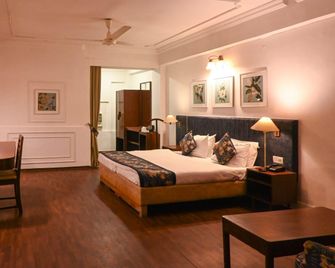 Hotel Samrat - Prayagraj - Bedroom