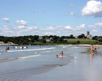 Walk to Two Beaches! - Middletown - Plaj