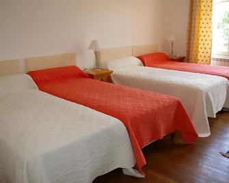 Gite Chabris, 4 bedrooms, 11 persons - Chabris - Habitación