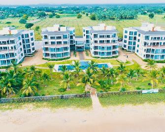 Beach Paradise by Oceanfront Condos - Trincomalee - Gebouw