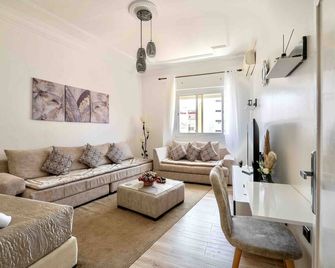 Appartement Ensolleillé Au coeur De Tanger - Tangier - Living room