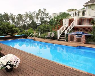 Charming Private Guest House, Gorgeous Panoramic Mountain Views, Pool, 2.7 Acres - Fallbrook - Pool