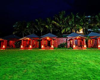 Hotel Siddhagiri Resort - Wai - Building