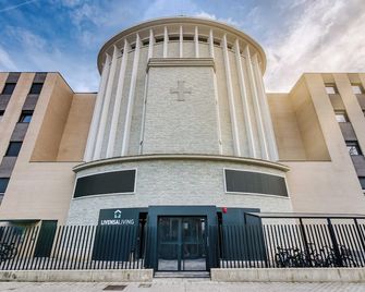 Livensa Living Pamplona Albergue Juvenil - פאמפלונה - בניין