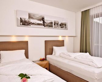 Hotel Neuwirt - פינקנברג - חדר שינה