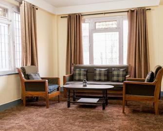 Living Hope Guest House - Lalitpur - Living room