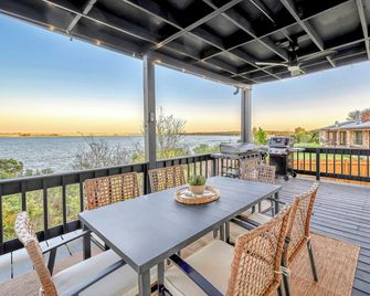 Panoramic Lake Whitney Views • Hot Tub • Game Room • Sleeps 20 - Clifton - Balcón