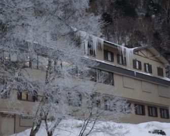 Kamikochi Taishoike Hotel - Matsumoto - Building