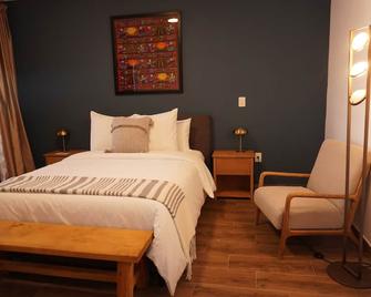 Casa Martina Guest House - Patzcuaro - Спальня