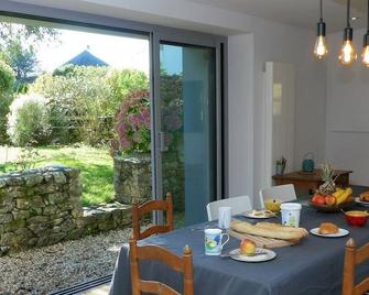 Beautiful longère 3 in the countryside - Larmor-Baden - Dining room