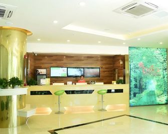 Vatica Suzhou Yongqiao District Yinhe 2 Road Wanda Plaza Hotel - Suzhou - Front desk