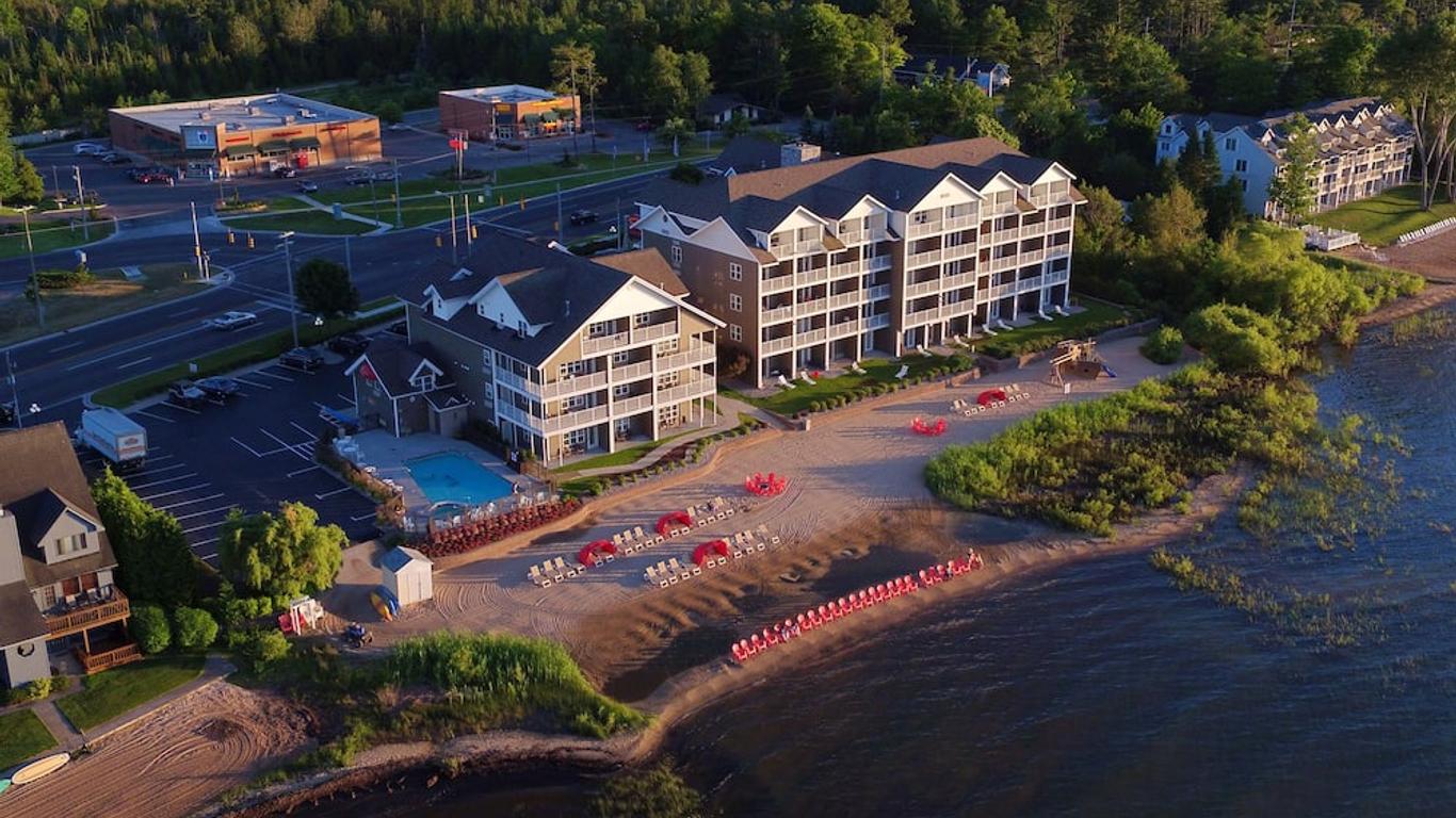 Cherry Tree Inn & Suites