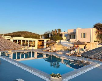 Anemoi Resort - Parikia - Piscina
