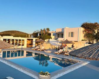 Anemoi Resort - Parikia - Piscina