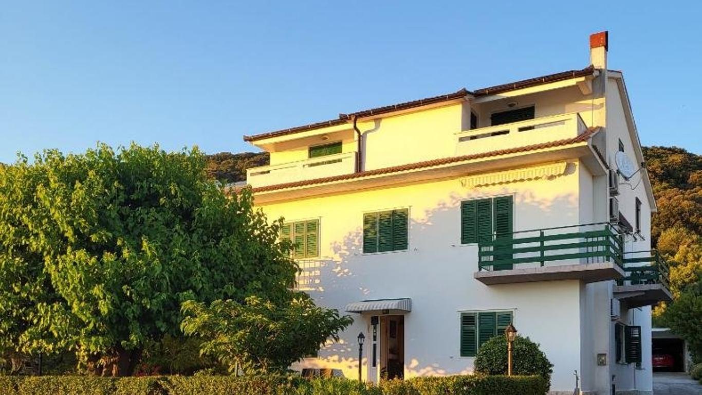 Apartmani Mira