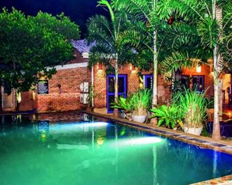 Pavana Hotel - Negombo - Piscina