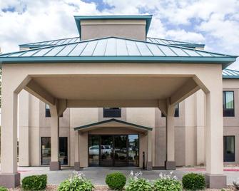 Econo Lodge Ankeny - Des Moines - Ankeny - Building
