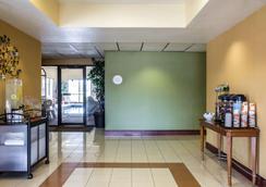 Comfort Inn Ankeny Des Moines 95 1 3 6 Ankeny Hotel Deals