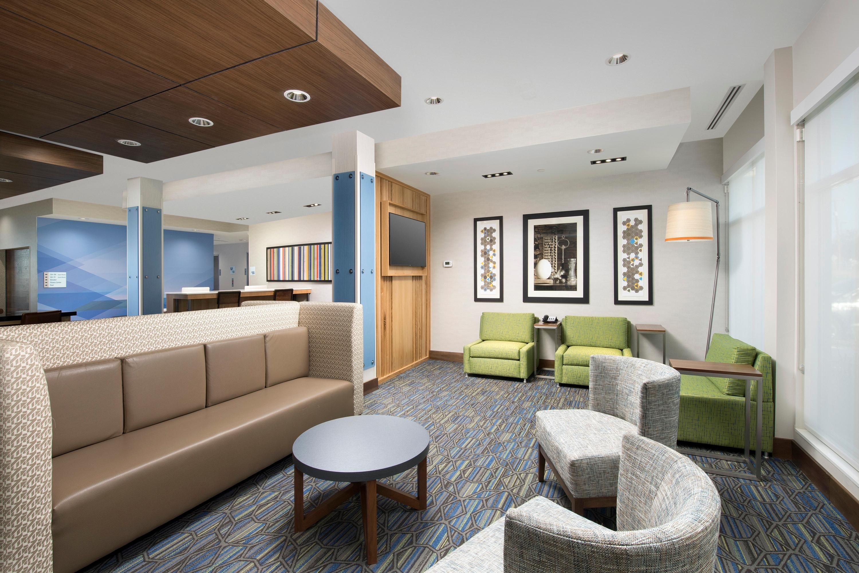Holiday Inn Express & Suites San Antonio North - Windcrest By IHG - Windcrest - Lounge