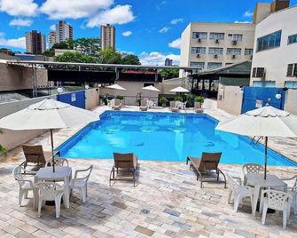 San Rafael Comfort Class Hotel - פוז דו איגוואסו - בריכה