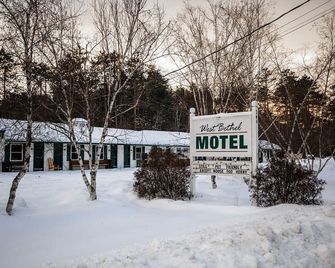 West Bethel Motel - Bethel - Gebäude
