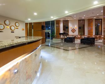 Best Western Plus Nuevo Laredo Inn & Suites - Nuevo Laredo - Salónek