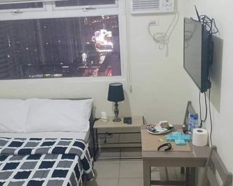 37 High Floor Clean Cozy Simple Unit@urban Deca Tower Edsa - Mandaluyong - Bedroom