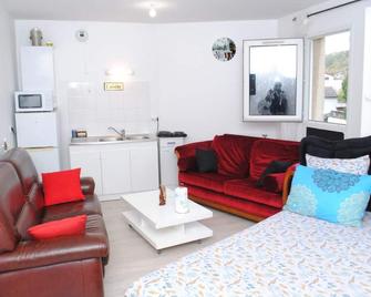 Private Exotic Appartment - Limay - Salon