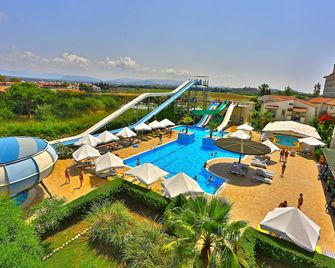 Selectum Family Comfort Side - Kizilagaç - Piscina