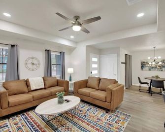 Peppercorn Blue - Locally Run! - Taylor - Living room