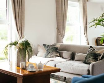 Ty Afon - River House - Caernarfon - Living room