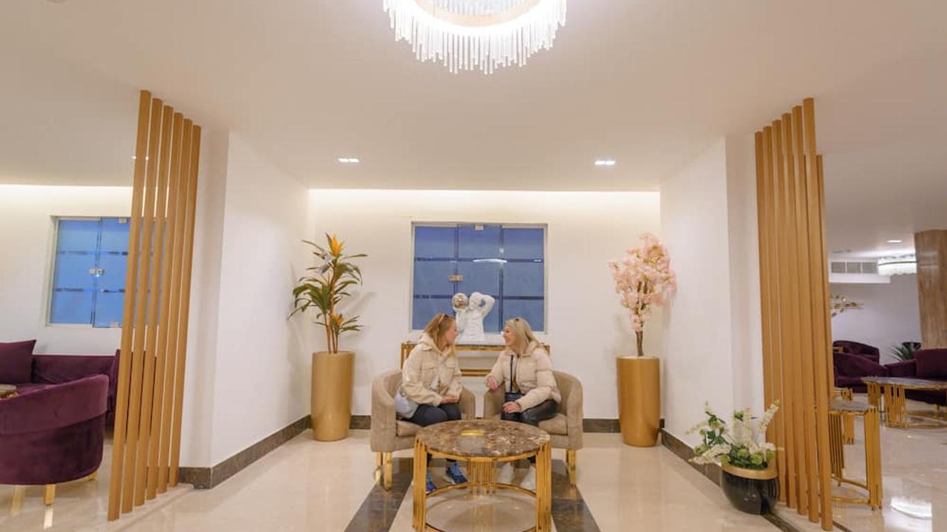 منتجع مينامارك بيتش