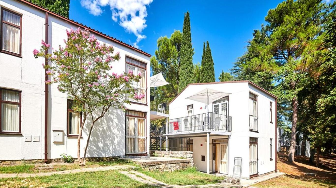 Apartments Astra Plava Laguna