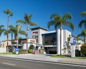 Hampton Inn by Hilton Costa Mesa Newport Beach - Costa Mesa - Edificio