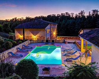 Elegant & Spacious Villa set in Extensive Grounds, Private Pool - 5mins from Castelnau-de-Montmiral - Castelnau-de-Montmiral - Piscina