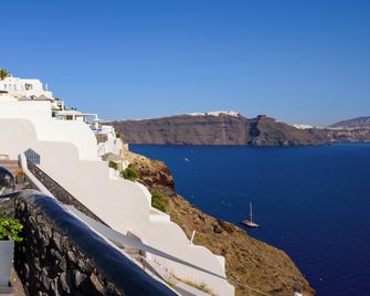Nostos Apartments - Oia