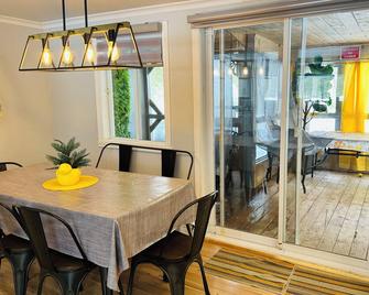 Chalet du ruisseau - Entrelacs - Dining room